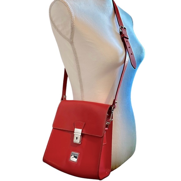 💖SOLD💖Vintage DOONEY & BOURKE Toiny Flap Shoulder bag/Crossbody Bag - Picture 1 of 16